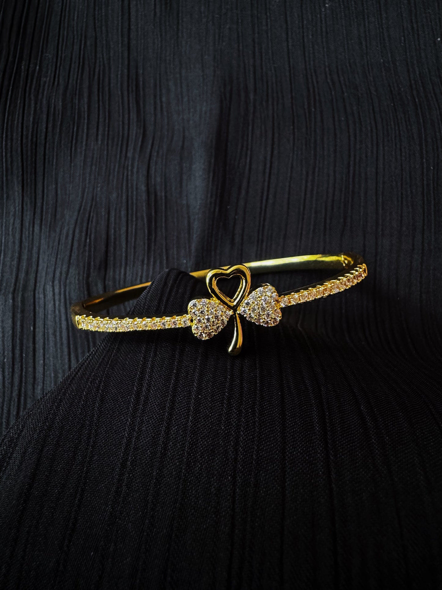 Butterfly Anti-Tarnish Bracelet for Women | Gold Plated Stainless Steel Adjustable Luxury Bracelet – Huli Jewels