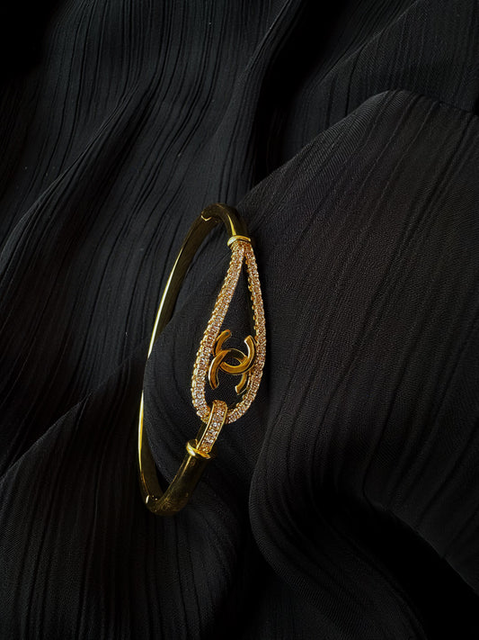 Elegant Anti-Tarnish Gold Bracelet – Minimal Luxury Daily Wear