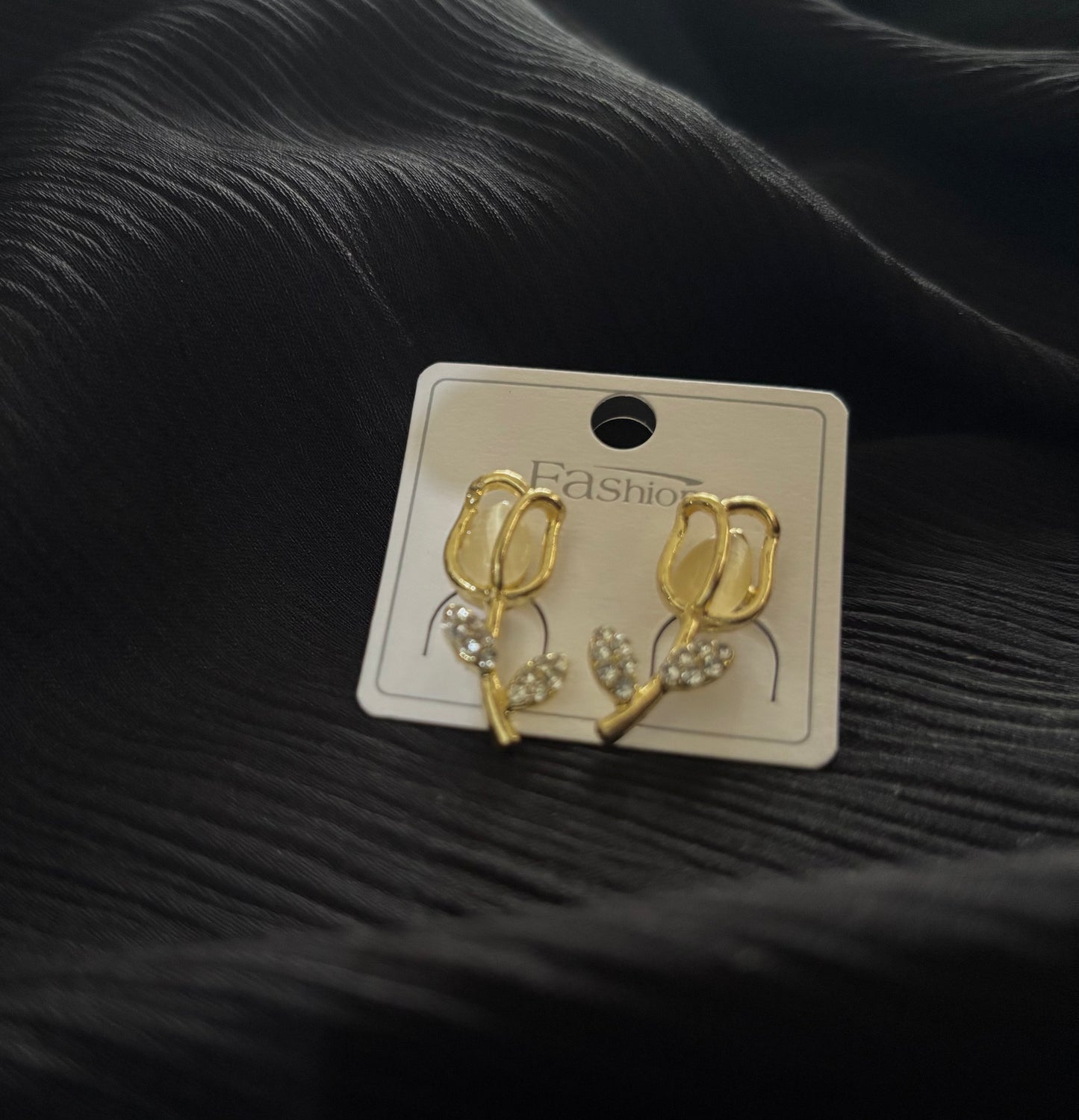 Elegant Gold Tulip Flower Earrings with Crystal Leaves – Korean Style Floral Earrings for Women
