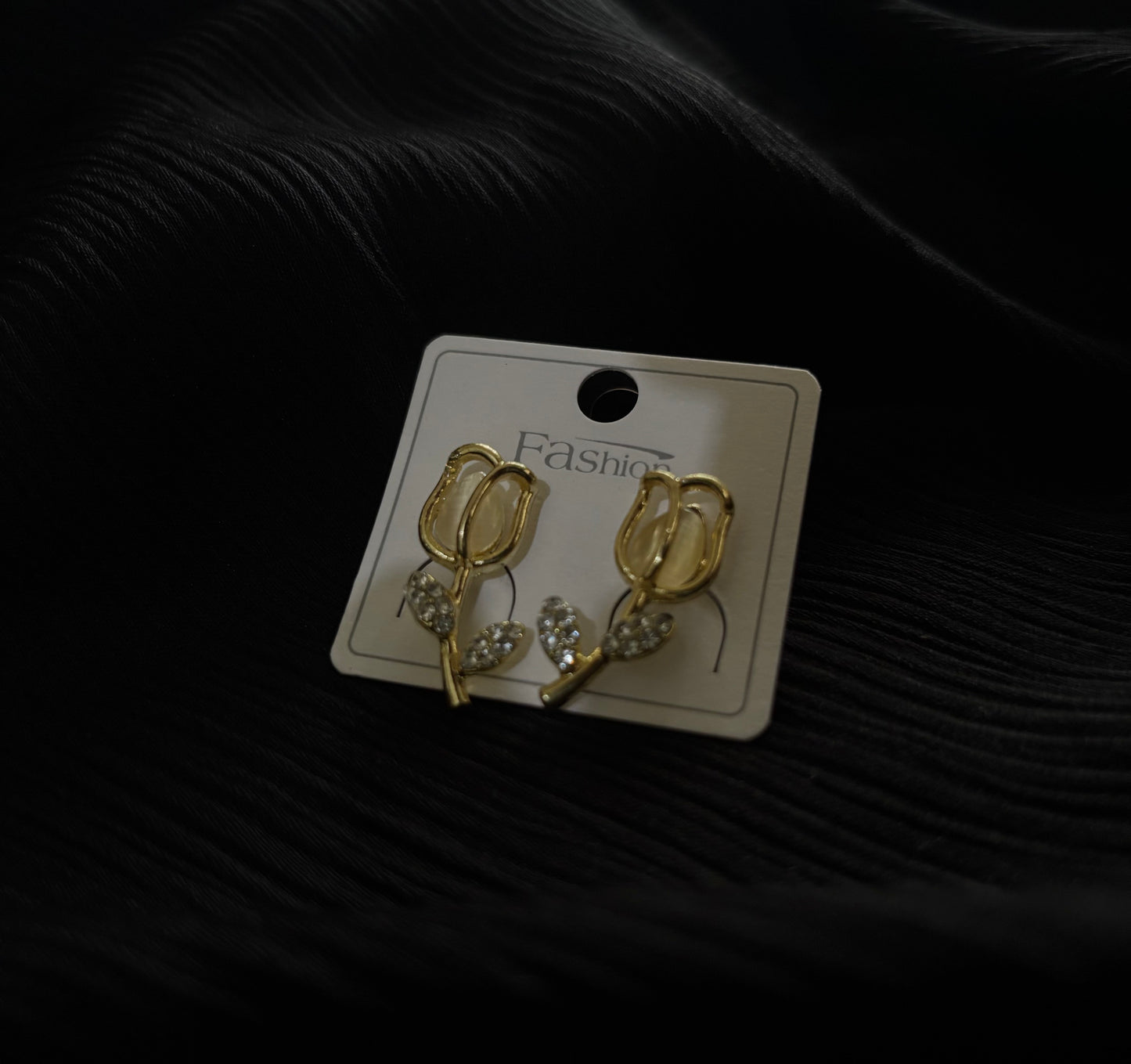 Elegant Gold Tulip Flower Earrings with Crystal Leaves – Korean Style Floral Earrings for Women