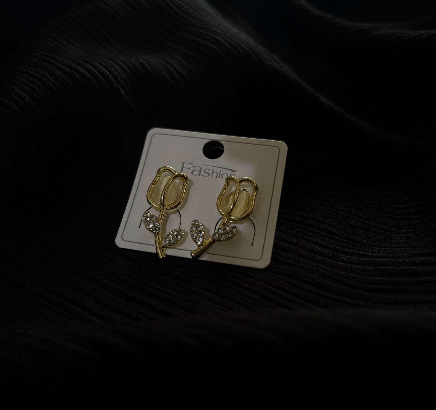 Elegant Gold Tulip Flower Earrings with Crystal Leaves – Korean Style Floral Earrings for Women