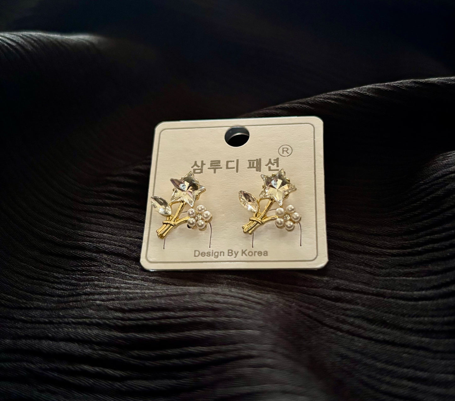Korean Star Flower Crystal Earrings – Cute Gold Floral Pearl Korean Style Earrings for Women