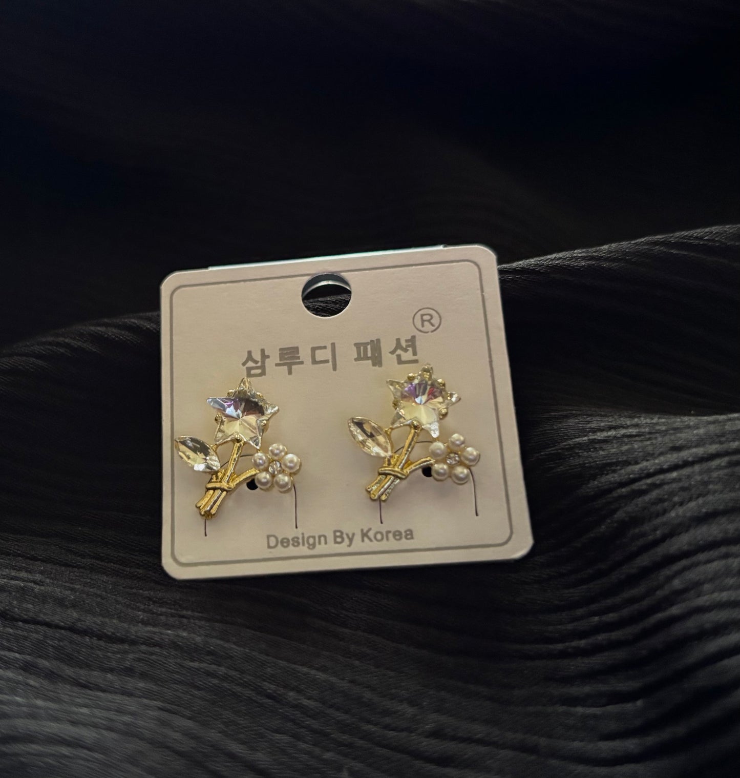 Korean Star Flower Crystal Earrings – Cute Gold Floral Pearl Korean Style Earrings for Women