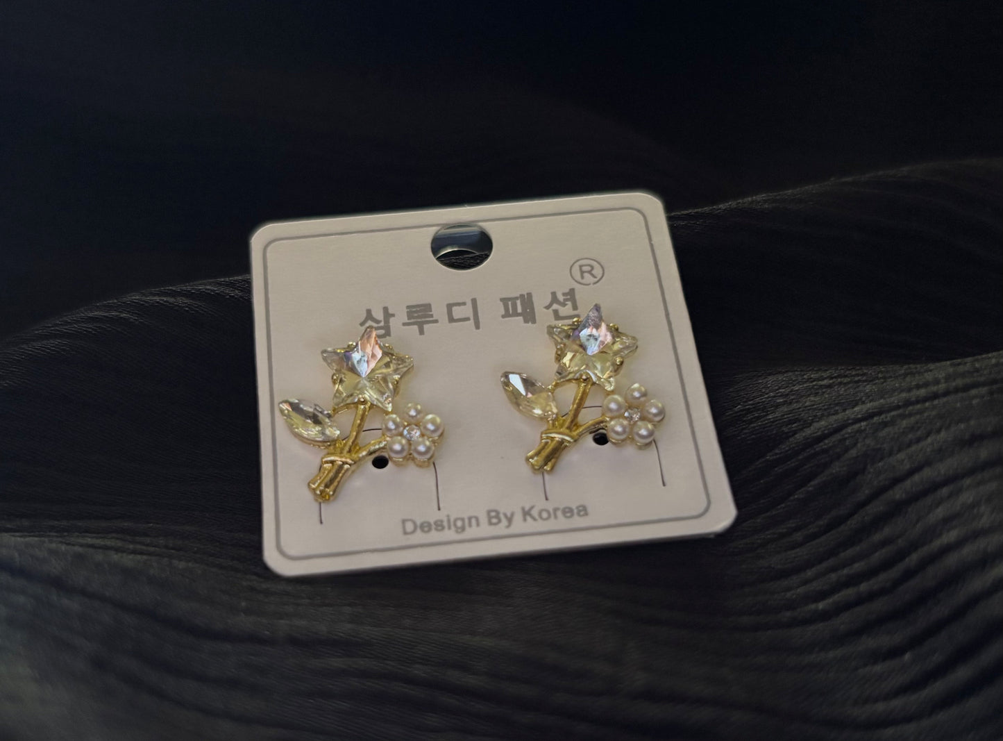 Korean Star Flower Crystal Earrings – Cute Gold Floral Pearl Korean Style Earrings for Women
