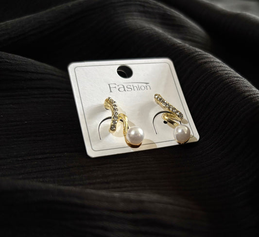 Korean Pearl Curve Crystal Earrings – Elegant Gold Minimal Korean Style Drop Earrings for Women