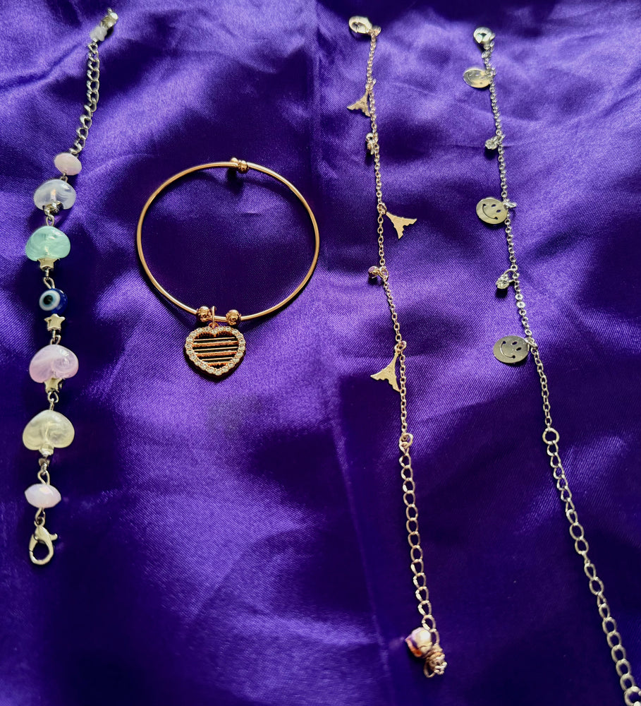 Minimal Charm Bracelet Combo (4) for Women – Heart, Smiley & Beaded Cute Bracelet