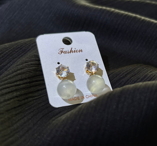Korean Crystal Pearl Drop Earrings – Elegant Gold Stud Minimal Korean Style Earrings for Women
