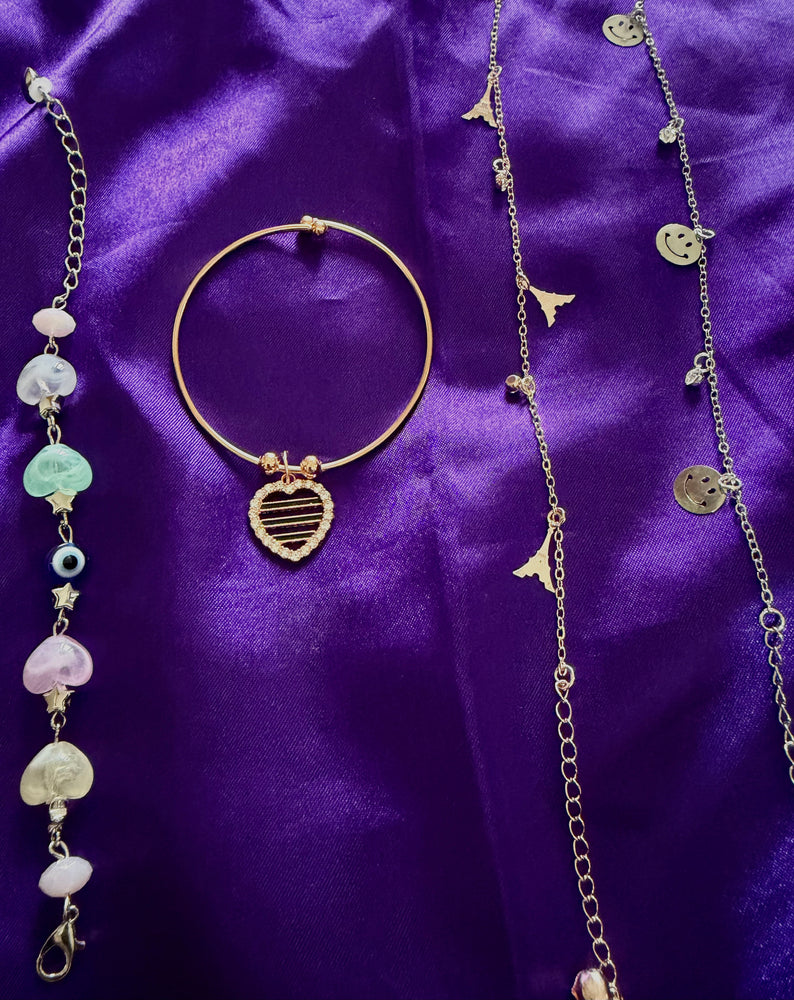 Minimal Charm Bracelet Combo (4) for Women – Heart, Smiley & Beaded Cute Bracelet