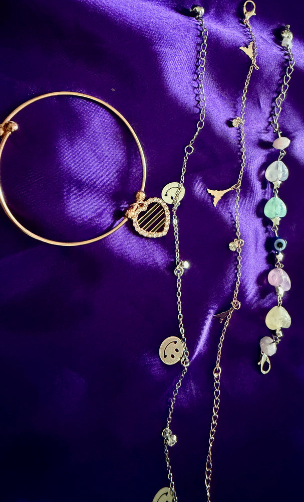 Minimal Charm Bracelet Combo (4) for Women – Heart, Smiley & Beaded Cute Bracelet