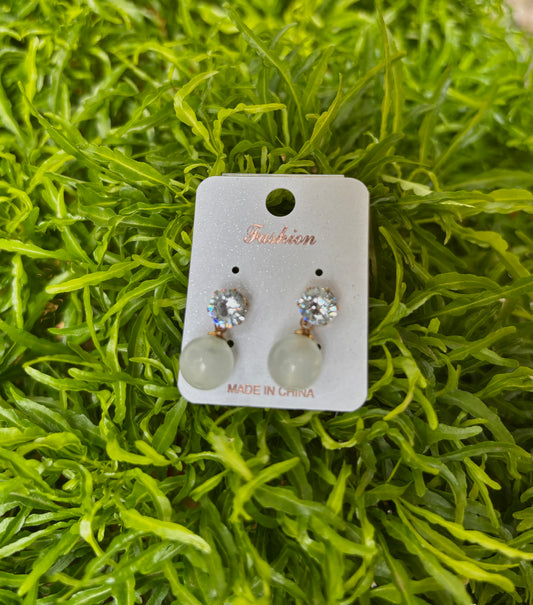 Korean Crystal Pearl Drop Earrings – Elegant Gold Stud Minimal Korean Style Earrings for Women