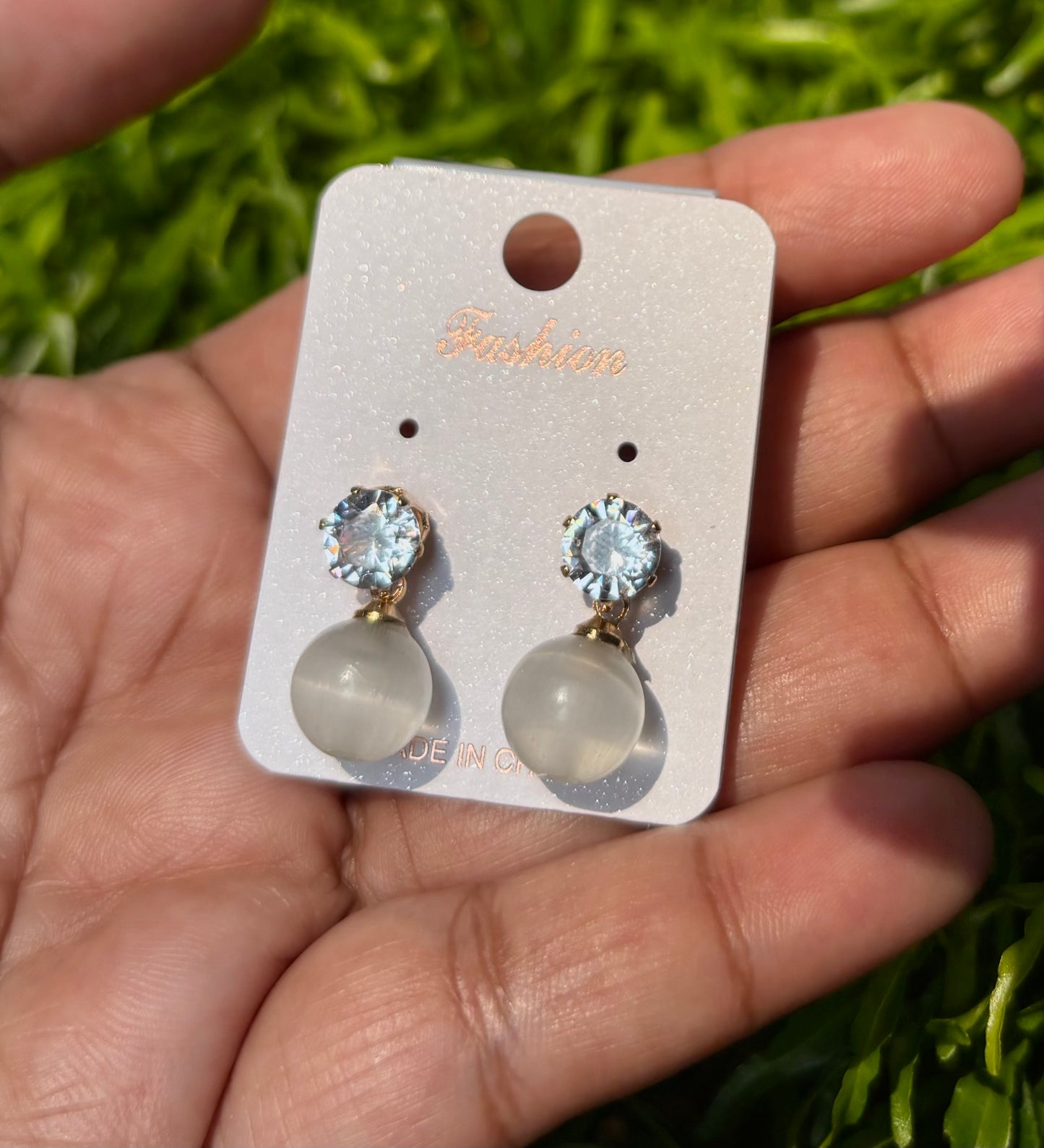 Korean Crystal Pearl Drop Earrings – Elegant Gold Stud Minimal Korean Style Earrings for Women