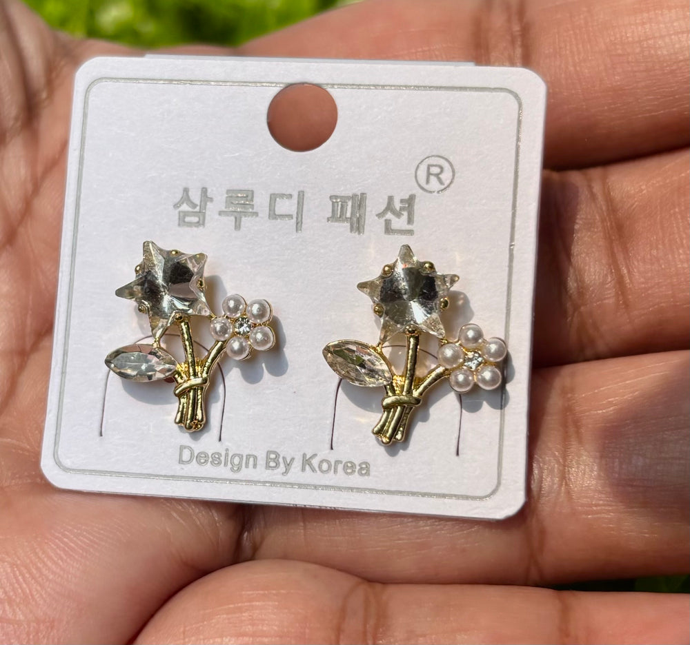 Korean Star Flower Crystal Earrings – Cute Gold Floral Pearl Korean Style Earrings for Women
