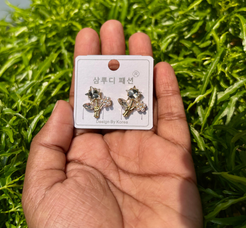 Korean Star Flower Crystal Earrings – Cute Gold Floral Pearl Korean Style Earrings for Women