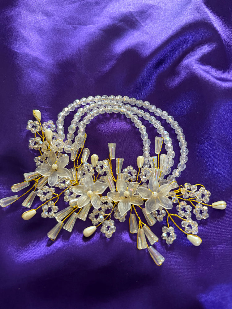Floral Crystal & Pearl Hair Accessory – Elegant Bridal Hair Band for Weddings & Parties