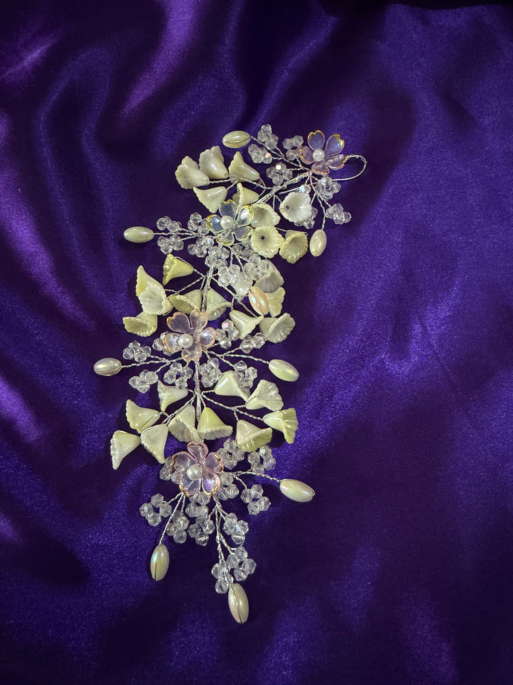 Elegant Floral Vine Hair Accessory – Crystal & Pearl Bridal Hair Clip for Weddings & Special Occasions