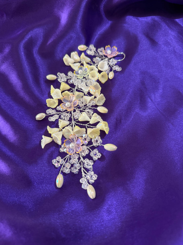 Elegant Floral Vine Hair Accessory – Crystal & Pearl Bridal Hair Clip for Weddings & Special Occasions