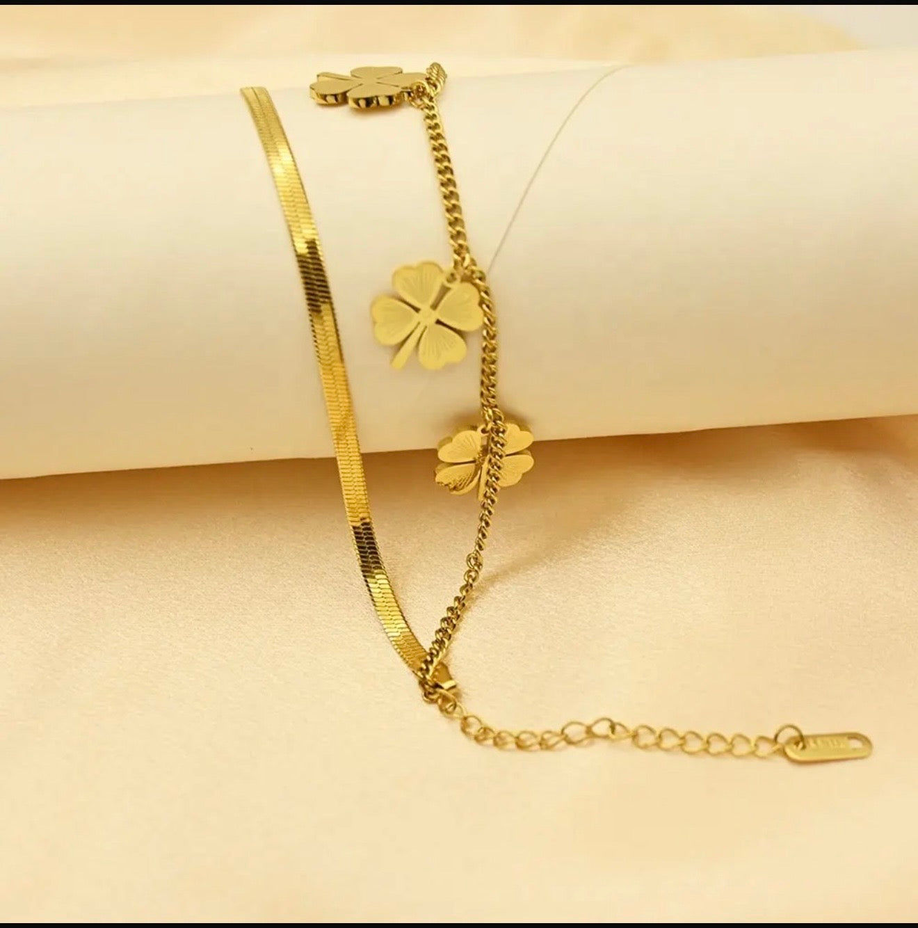 18K Gold Plated Anti Tarnish Clover Charm Bracelet | Waterproof Stainless Steel PVD Chain Jewelry