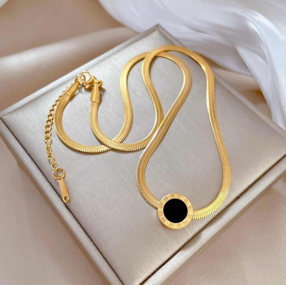 Anti Tarnish Snake Chain Necklace with Black Pendant – 18K Gold Tone