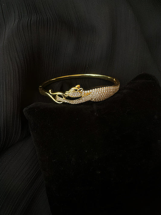 Jaguar Luxe Anti-Tarnish Bracelet