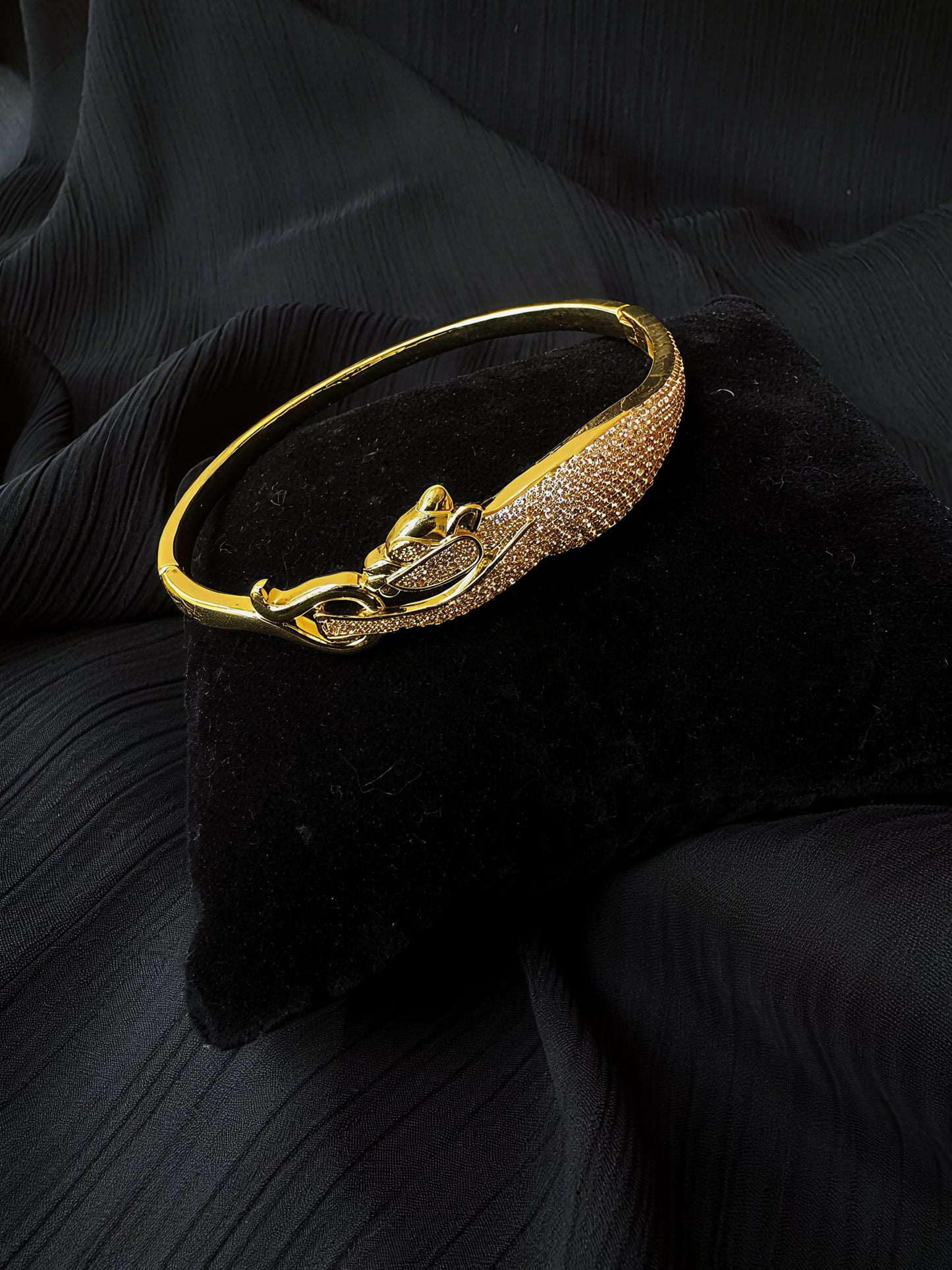 Jaguar Luxe Anti-Tarnish Bracelet