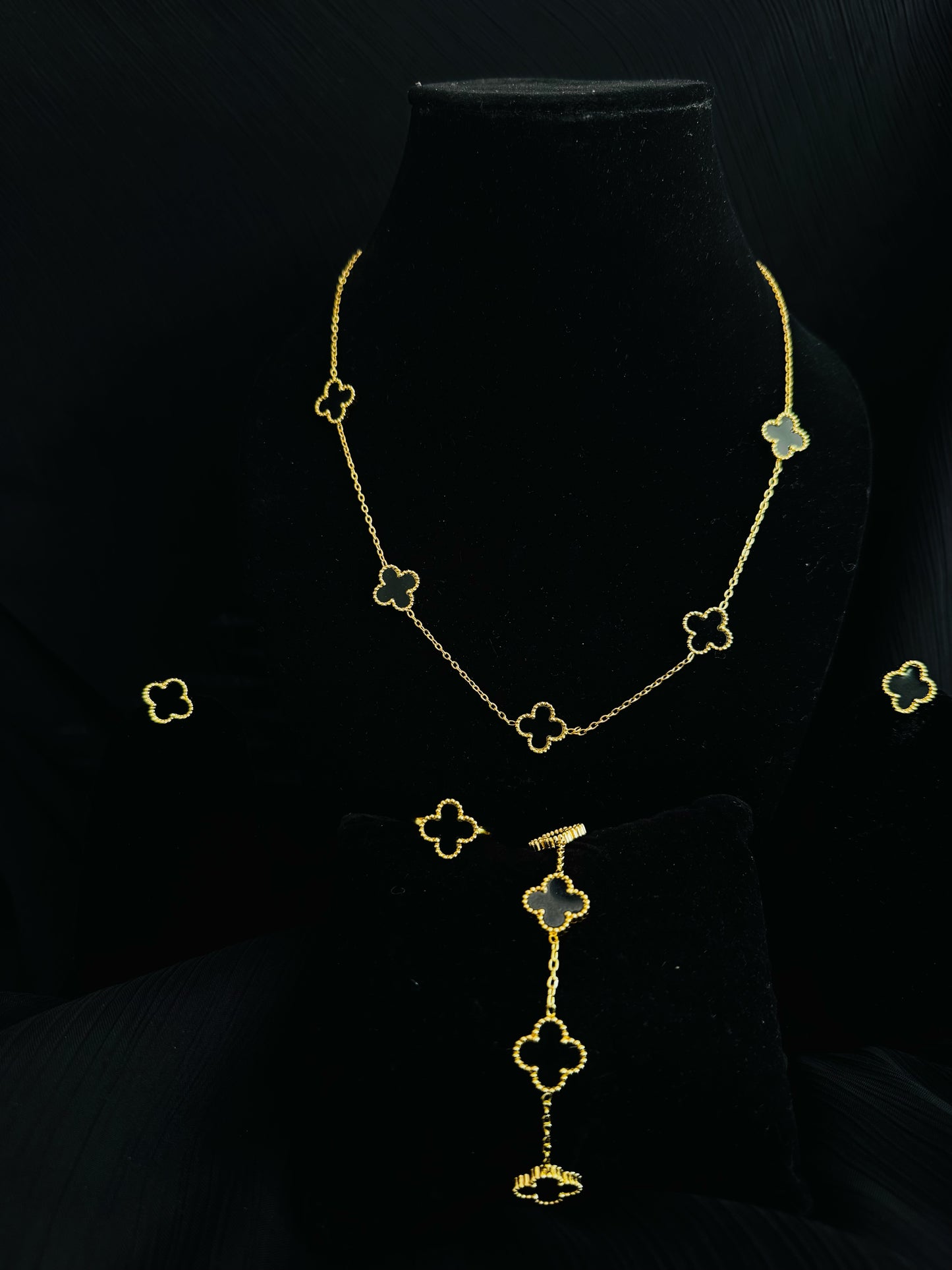 Luxury Clover Black Enamel Gold-Plated Jewellery Set for Women – Necklace, Bracelet, Ring & Stud Earrings | Anti-Tarnish Designer Set