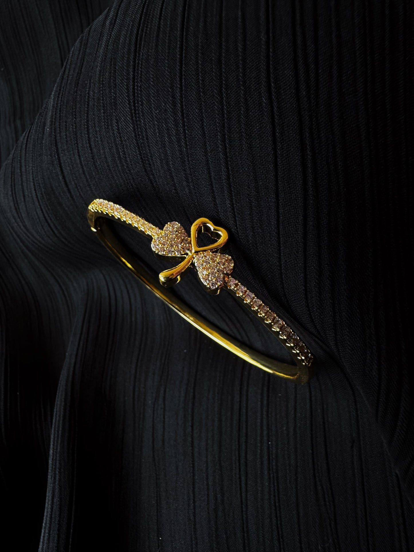 Butterfly Anti-Tarnish Bracelet for Women | Gold Plated Stainless Steel Adjustable Luxury Bracelet – Huli Jewels